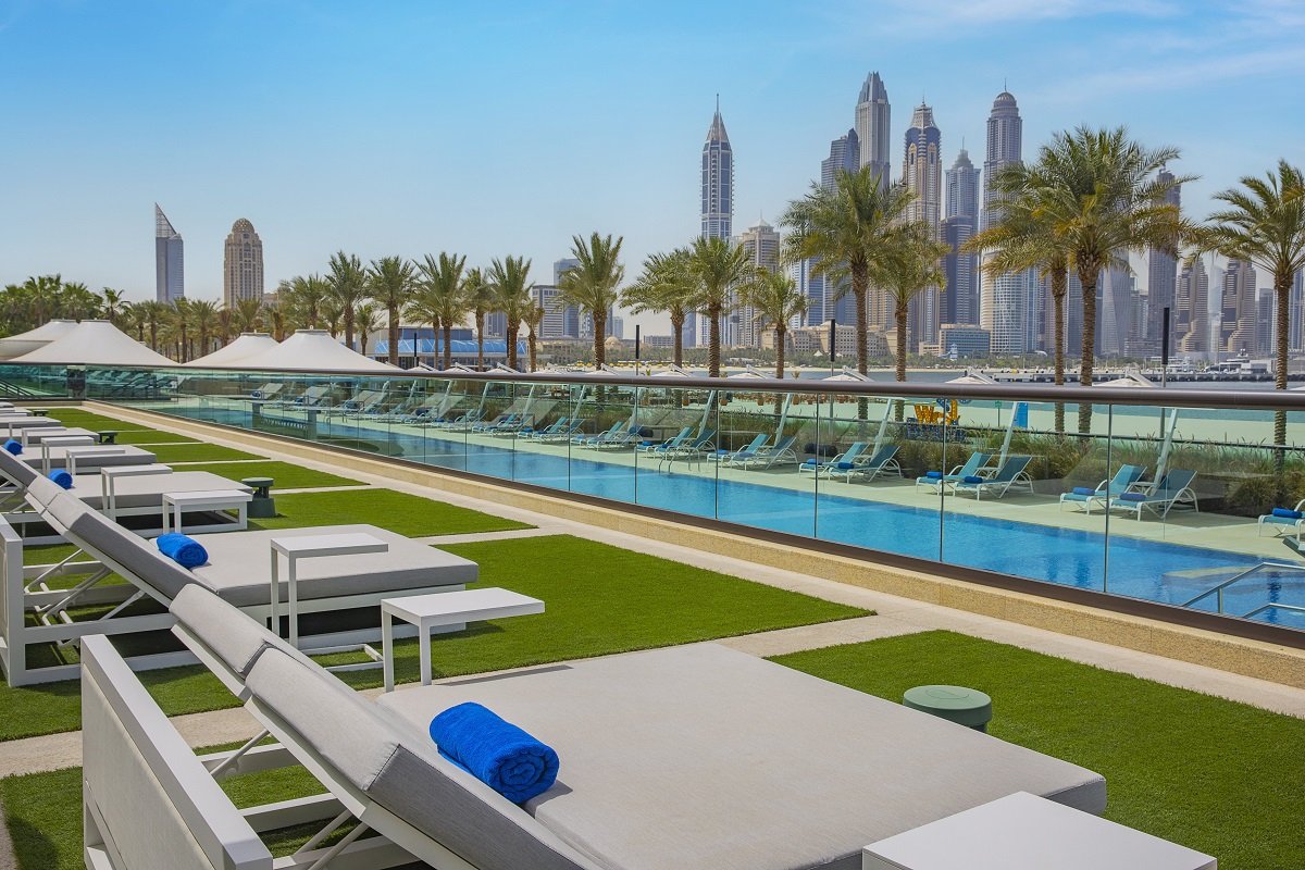 Pool_Hilton-Dubai-Palm-Jumeirah-1